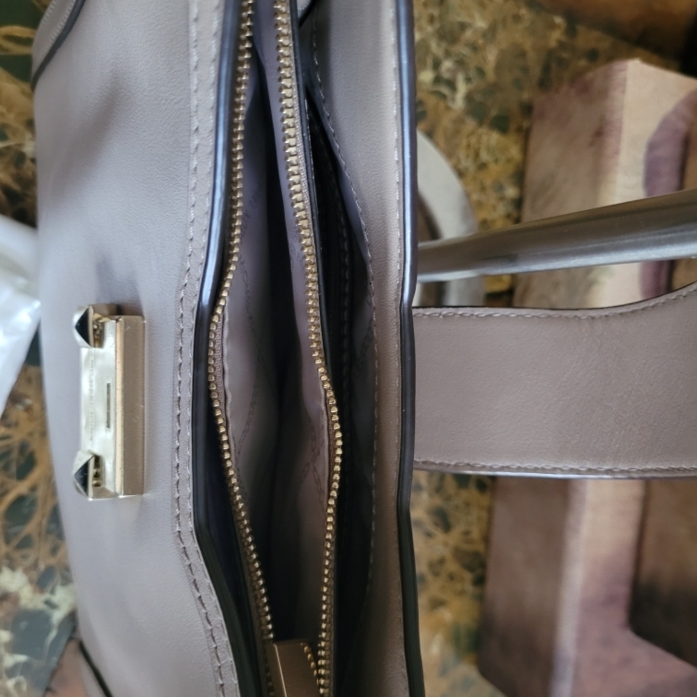 Michael Kors Brown Shoulder Bag - Picture 8 of 11